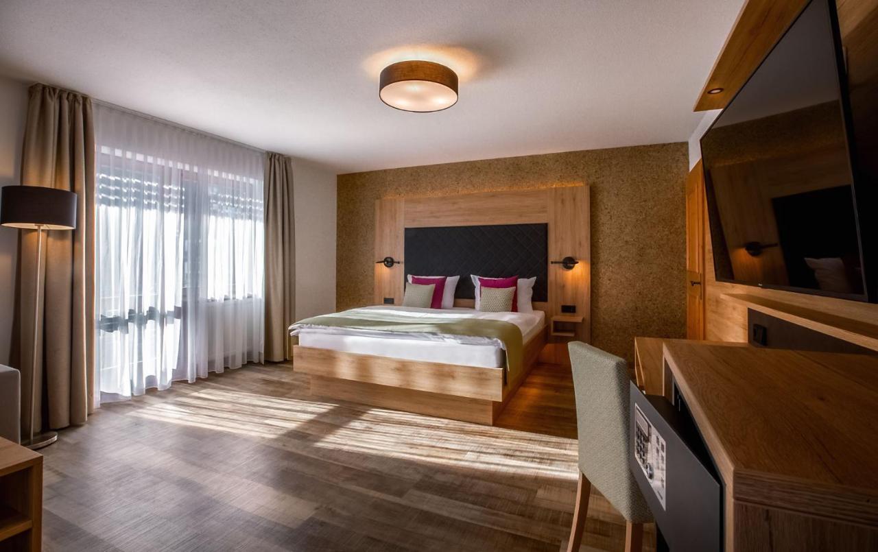 Hotel Bergruh Фюссен Экстерьер фото